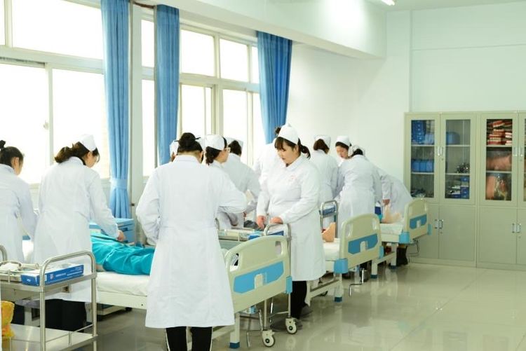 南阳产投国医职业技能培训学校